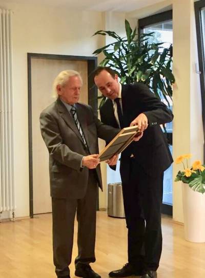 Ehrenurkunde fr Maximilian