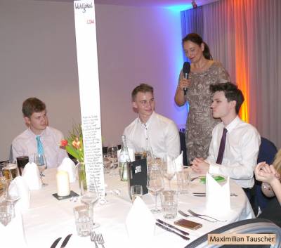 Julius Däumer am Tisch der JU