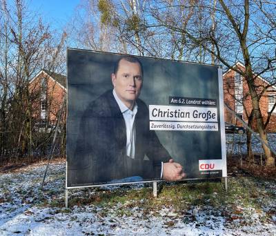 Großplakat an der Förster Funke Allee